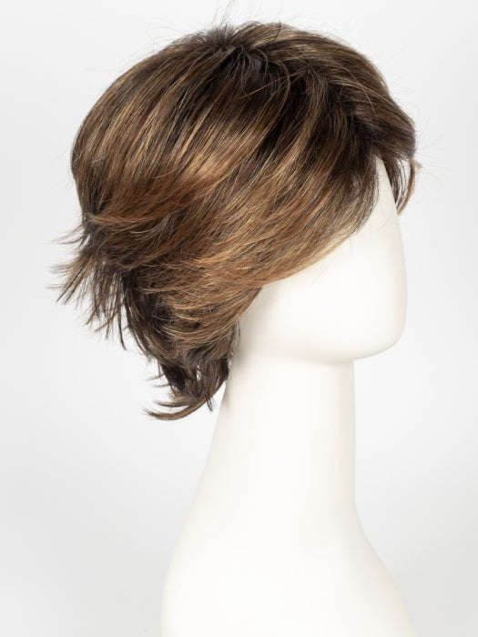 SS8/29 SHADED HAZELNUT | Rich Medium Brown Evenly Blended with Ginger Blonde Highlights with Dark Roots