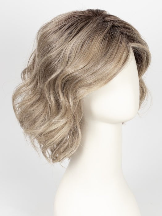 RL17/23SS ICED LATTE MACCHIATO | Honey Blonde shaded with Cool Blonde with Dark Roots