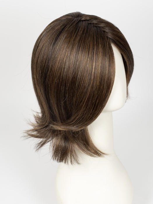 SS8/29 SHADED HAZELNUT | Rich Medium Brown Evenly Blended with Ginger Blonde Highlights with dark roots