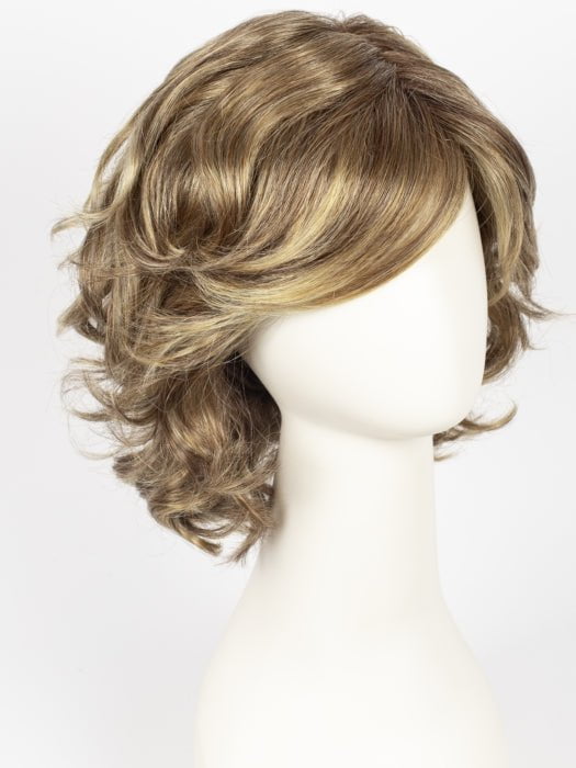 GL11-25SS HONEY PECAN | Chestnut Brown base blends into multi-dimensional tones of Brown and Golden Blonde