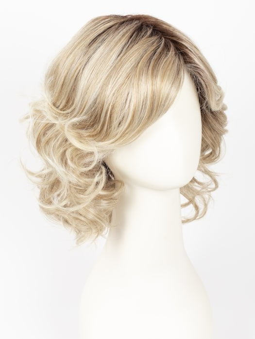 RL19/23SS SHADED BISCUIT | Light Ash Blonde Evenly Blended with Cool Platinum Blonde with Dark Roots