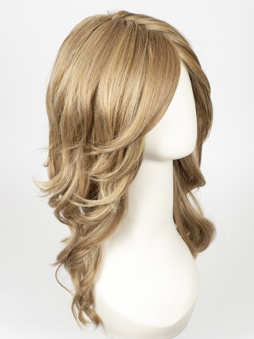 RL13/88 Golden Pecan | Neutral Medium Blonde With Pale Honey Blonde Highlights