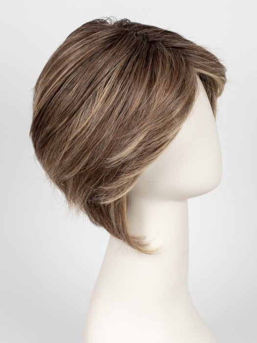 GF11-25SS HONEY PECAN | Chestnut Brown base blends into multi-dimensional tones of Brown and Golden Blonde