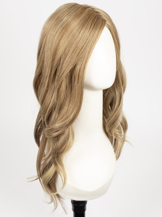 RL13/88 GOLDEN PECAN | Neutral Medium Blonde With Pale Honey Blonde Highlights