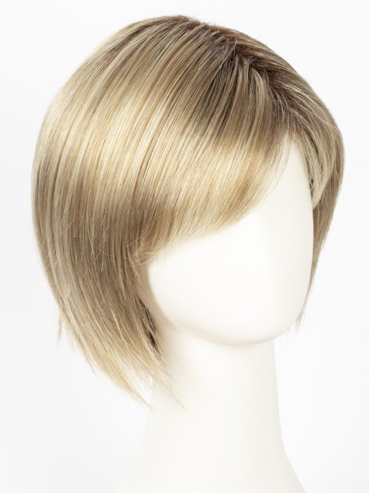 CREAMY-TOFFEE-R | Rooted Dark Blonde Evenly Blended with Light Platinum Blonde and Light Honey Blonde