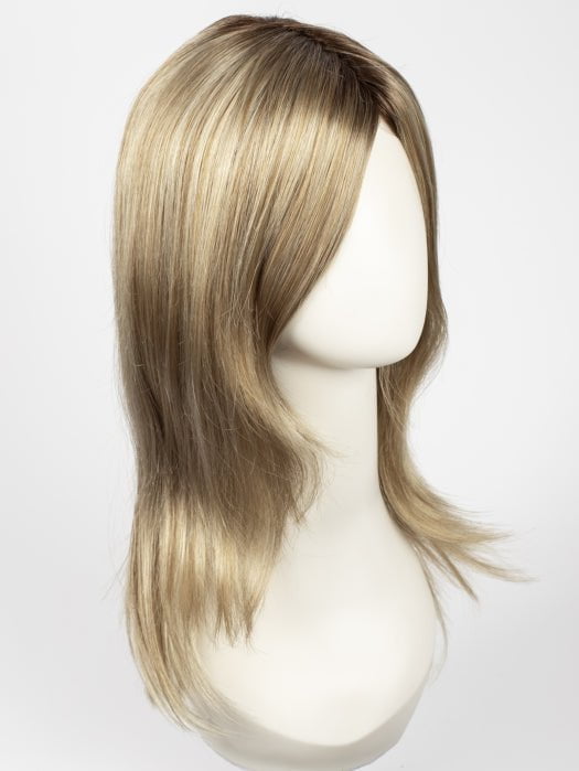 CREAMY-TOFFEE-R | Rooted Dark Blonde Evenly Blended with Light Platinum Blonde and Light Honey Blonde