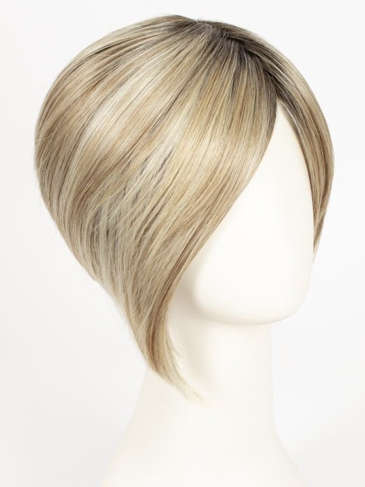 RL19/23SS SHADED BISCUIT | Light Ash Blonde Evenly Blended with Cool Platinum Blonde with Dark Roots