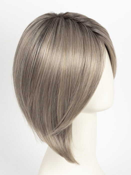 RL17/23SS SHADED ICED LATTE MACCHIATO | Honey Blonde shaded with Cool Blonde with Dark Roots