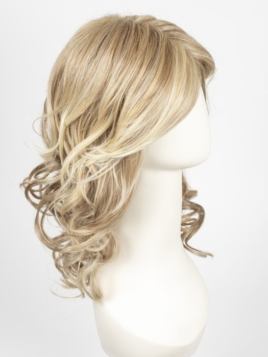 RL16/88 PALE GOLDEN HONEY | Dark Natural Blonde Evenly Blended with Pale Golden Blonde