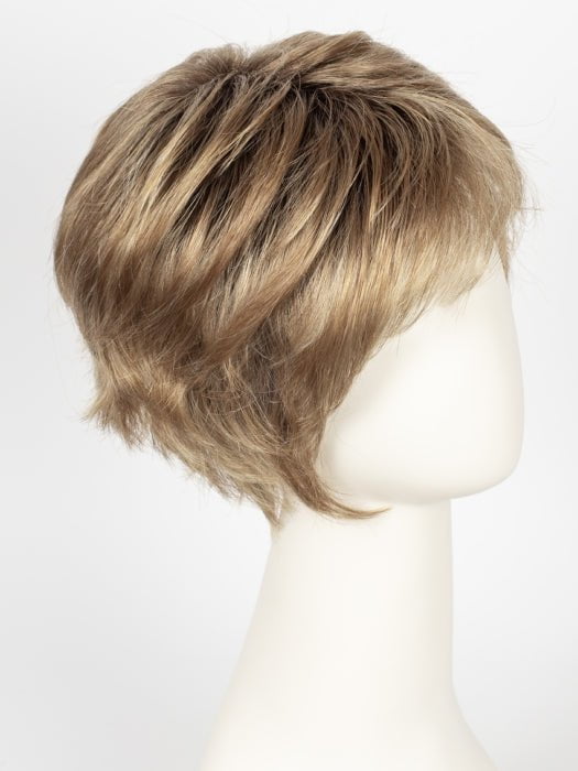 SS14/25 SHADED HONEY GINGER | Dark Blonde Evenly Blended with Medium Golden Blonde Highlights and Dark Roots