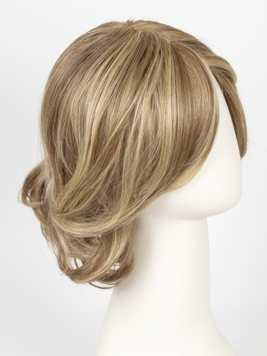 RL13/88 GOLDEN PECAN | Dark Golden Blonde Evenly Blended with Pale Blonde