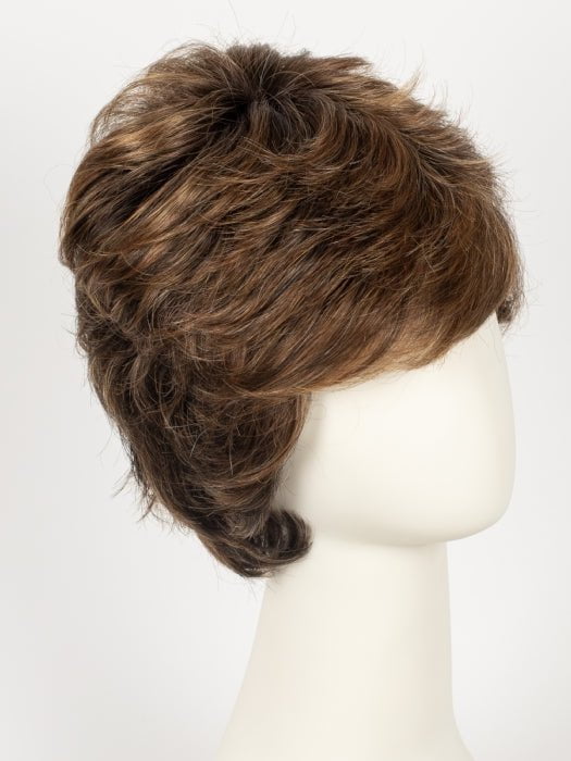 SS8/29 SHADED HAZELNUT | Rich Medium Brown Evenly Blended with Ginger Blonde Highlights with dark roots