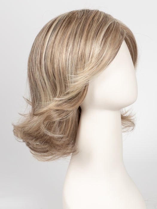 RL16/88 PALE GOLDEN HONEY | Dark Natural Blonde Evenly Blended with Pale Golden Blonde