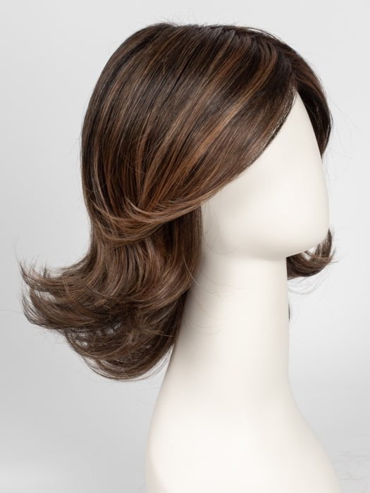 RL8/29SS SHADED HAZELNUT | Warm Medium Brown Evenly Blended with Ginger Blonde and Dark Roots