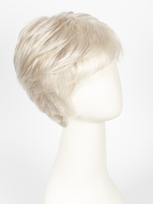 R16/22 ICED SWEET CREAM | Pale Blonde with Slight Platinum Highlighting