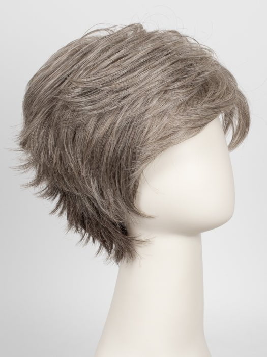 R119G GRADIENT SMOKE | Light Brown With 80% Gray in Front Gradually Blended Into 50% Gray in Nape Area