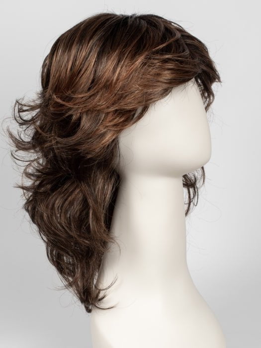 SS8/29 SHADED HAZELNUT | Rich Medium Brown Evenly Blended with Ginger Blonde Highlights with Dark Roots