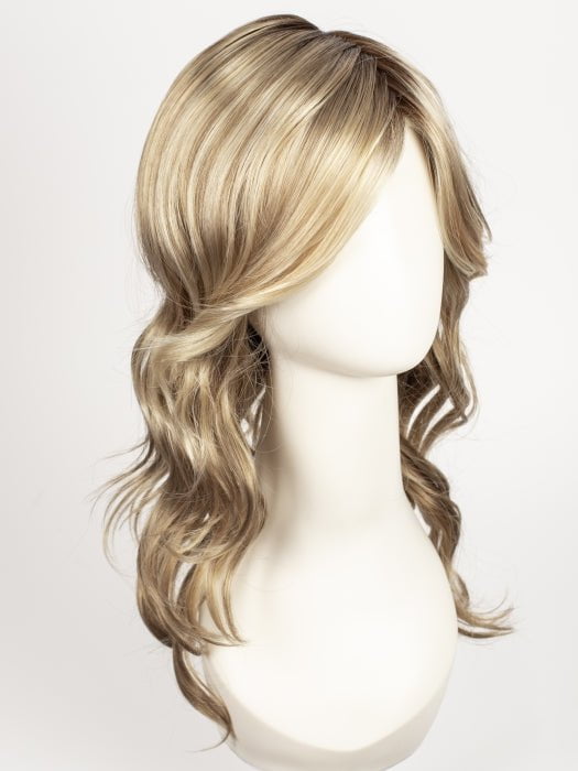 12FS8 | Light Gold Brown, Light Natural Gold Blonde and Pale Natural Gold-Blonde Blend, Shaded with Medium Brown