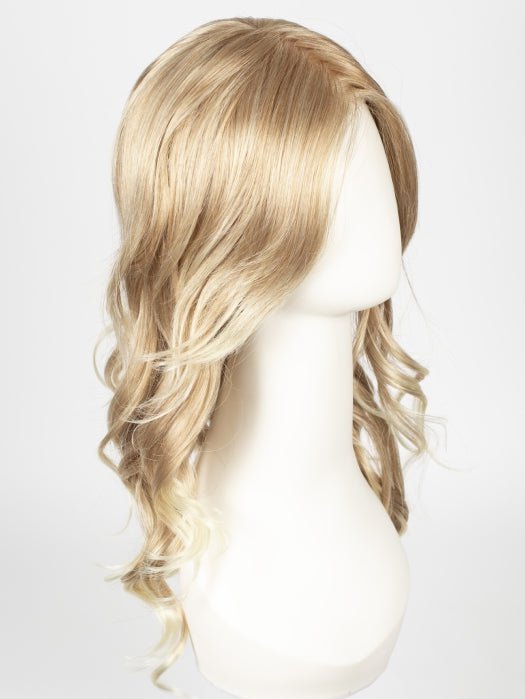 27T613F | Medium Red-Gold Blonde and Pale Nat Gold Blonde Blend with Pale Tips and Medium Red-Gold Blonde Nape