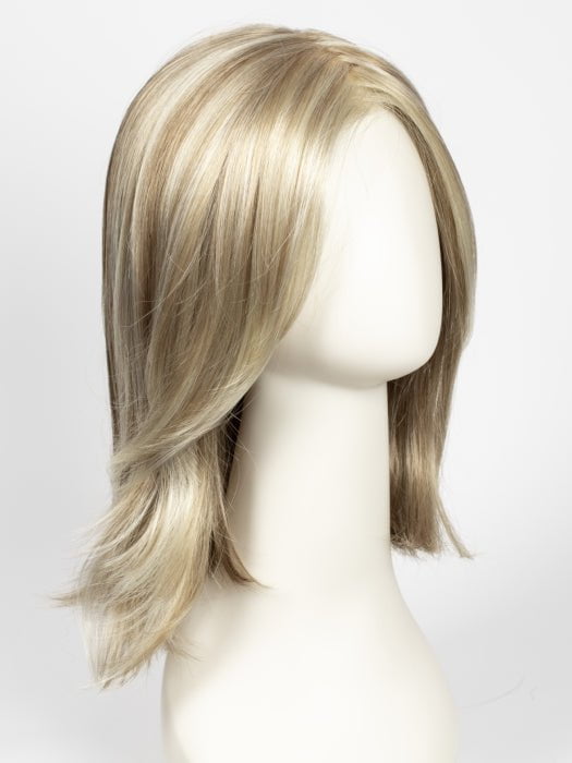 22F16 | Black Tie Blonde : Champagne Blonde & Ash Blonde Blend w/ Ash Blonde Nape