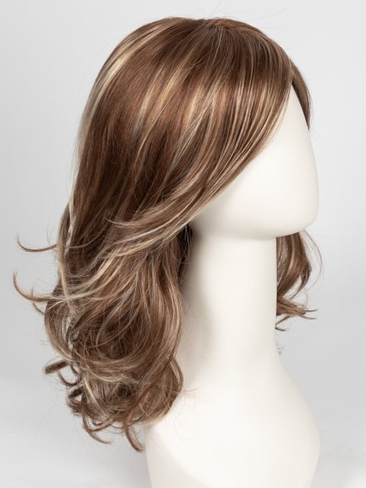 FS26/31 | Medium Red-Gold Brown and Light Gold Blonde Blend with Light Gold Blonde Bold Highlights