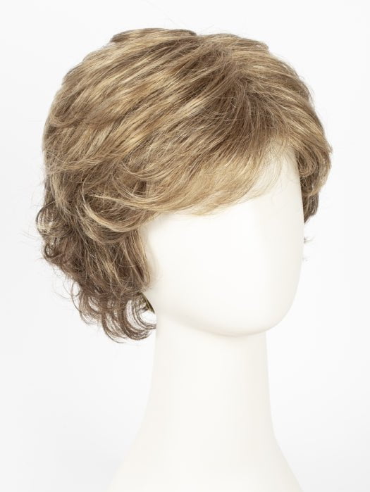 10/26TT FORTUNE COOKIE | Light Brown and Medium Red-Gold Blonde Blend with Light Brown Nape