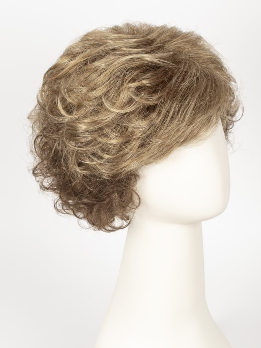 10/26TT FORTUNE COOKIE | Light Brown and Medium Red-Gold Blonde Blend with Light Brown Nape