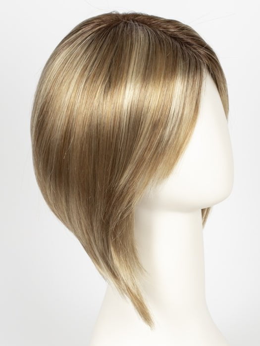 CREAMY TOFFEE R | Rooted Dark Blonde Evenly Blended with Light Platinum Blonde and Light Honey Blonde