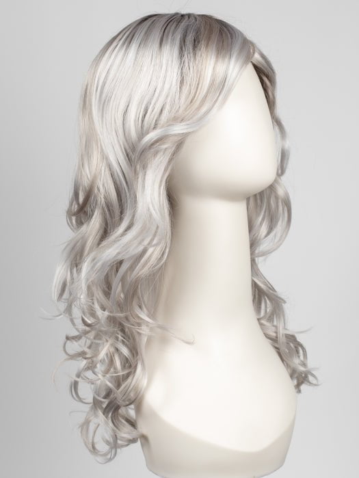 SILVERSUN/RT8 | ICED BLONDE WITH SOFT SAND & GOLDEN BROWN ROOTS