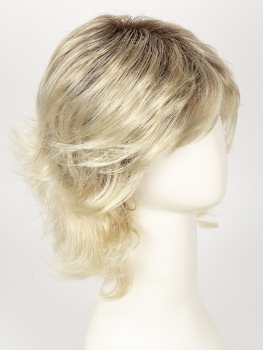 RH26/613RT8 | Golden Blonde with Platinum Blonde Highlights and Medium Brown Root