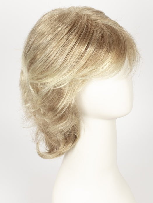 R16/88H | Honey Blonde with Light Blonde Highlights