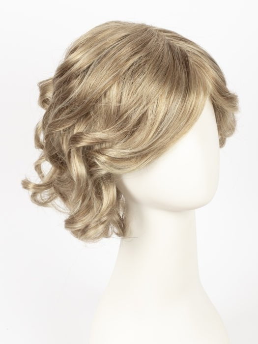 GL16-27 BUTTERED BISCUIT | Medium Blonde with Light Gold Highlights