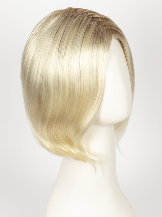 GL613-88SS CHAMPAGNE BLONDE | Dark golden blonde base blends into light golden blonde with glints of platinum blonde.