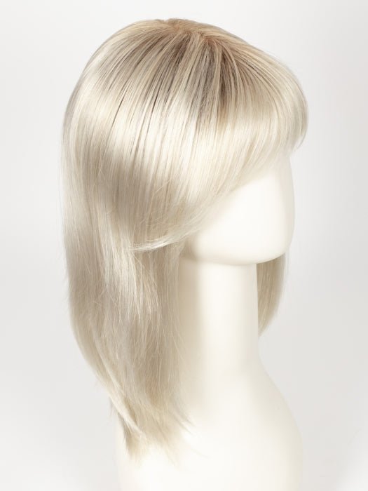 GL23-101SS SS SUN-KISSED BEIGE | Dark golden blonde base blends into multi-dimensional tones of lightest beige blonde