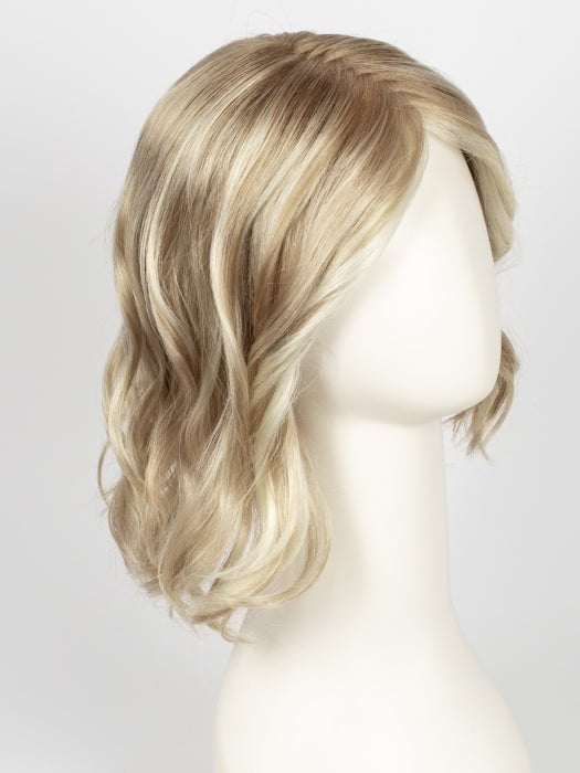 GL14/22SS SHADOW SHADE SANDY BLONDE |  Dark golden blonde base blends into multi-dimensional tones of medium gold blonde and light beige blonde