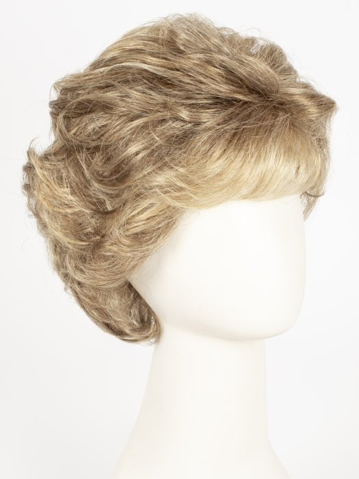 GL15-26 BUTTERED TOAST | Medium Blonde with Light Blonde Highlights