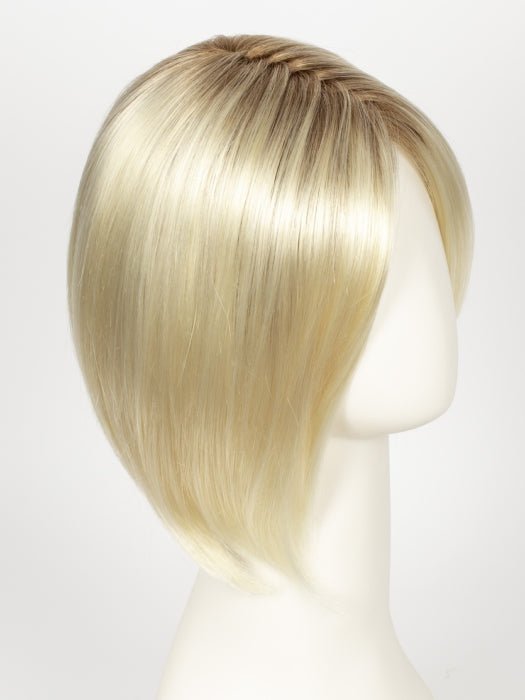 GL613-88SS CHAMPAGNE BLONDE | Dark golden blonde base blends into light golden blonde with glints of platinum blonde