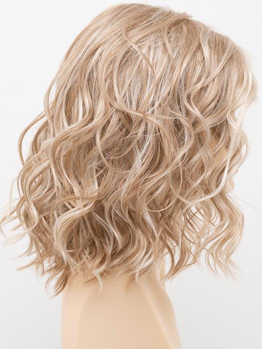 LIGHT-BLONDE | 2 toned blend of Creamy Blonde with Champagne highlights