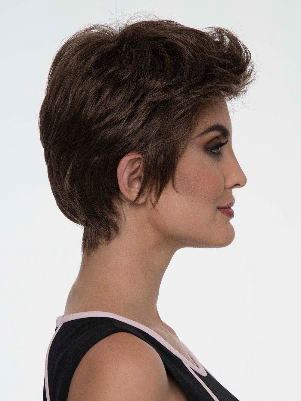 Unlimited ways of styling options to this short, chic style
