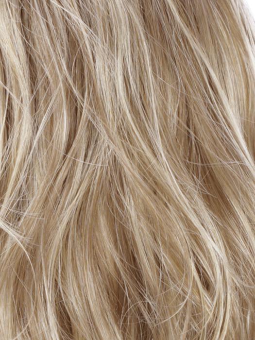 R12/26CH | Light Brown with Chunky Golden Blonde Highlights