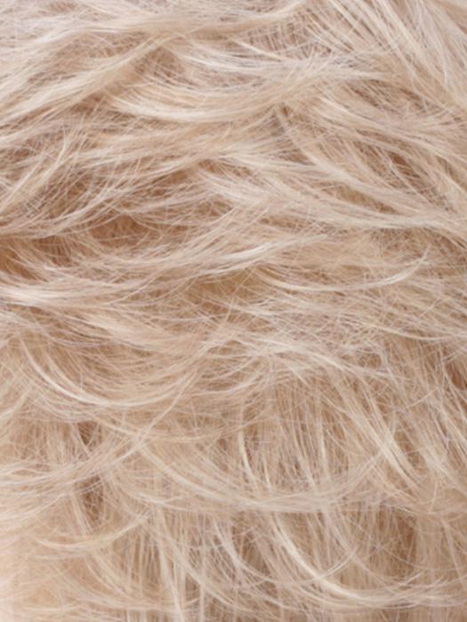 R16/22 | Honey Blonde/Light Ash Blonde Blend