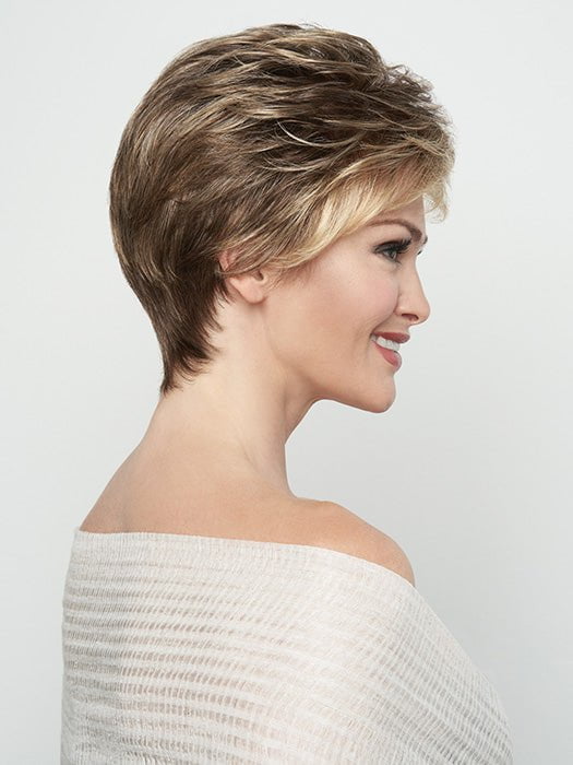 A light pixie cut wig