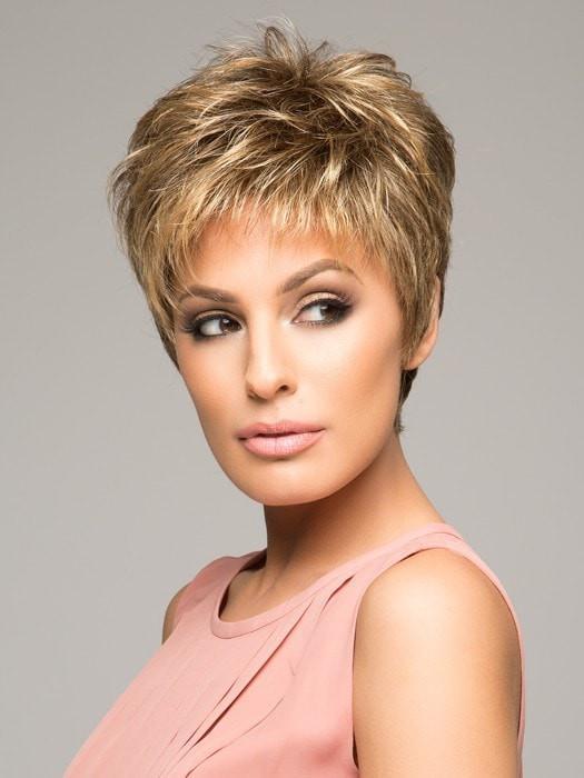 Raquel Welch WINNER in R11S+ GLAZED MOCHA | Warm Medium Brown with Golden Blonde Highlights on Top