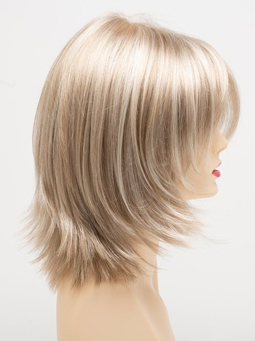 LIGHT-BLONDE | 2 toned blend of Creamy Blonde with Champagne highlights