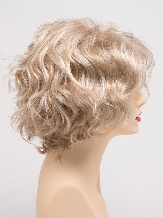 LIGHT-BLONDE | 2 toned blend of Creamy Blonde with Champagne highlights