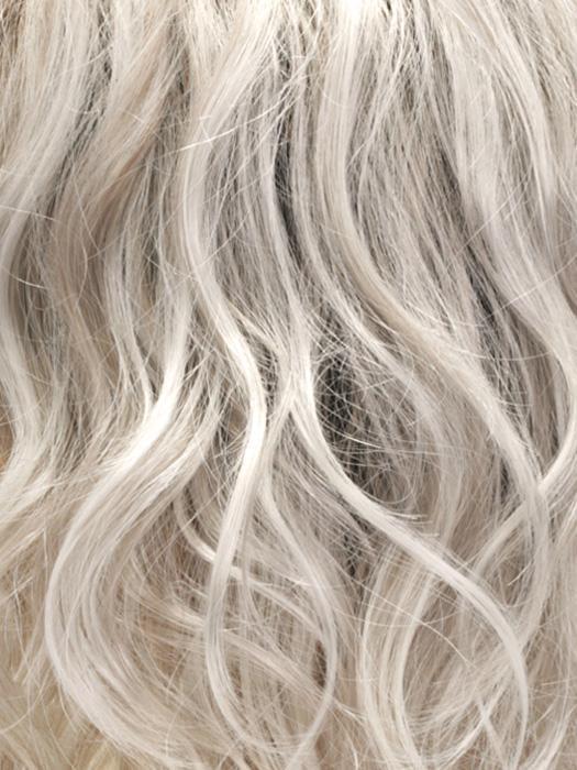 SILVERSUN/RT8 | ICED BLONDE WITH SOFT SAND & GOLDEN BROWN ROOTS