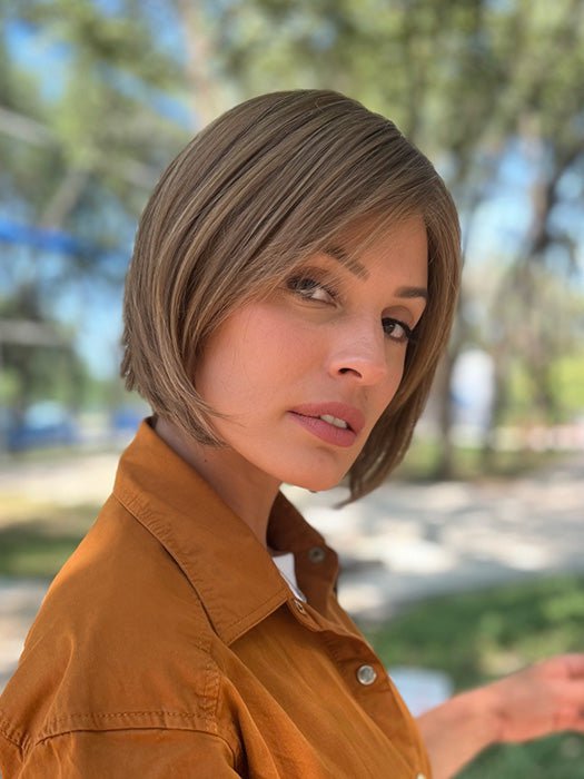 Roxie wearing STAR by ELLEN WILLE in CARAMEL MIX | Dark Honey Blonde, Lightest Brown, and Medium Gold Blonde BlendRoxie wearing STAR by ELLEN WILLE in MOCCA MIX | Medium Brown, Light Brown, and Light Auburn Blend