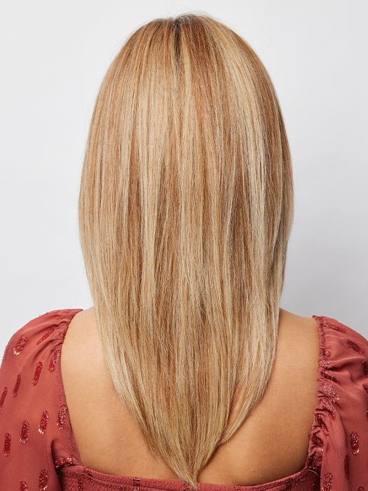 HAZLENUT-CREAM | Soft Brown Root Tone, Warm Golden Blond Base with Soft Creamy Highlights.