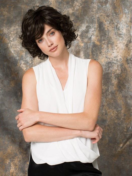 Volume and curls complete this ready-to-wear look