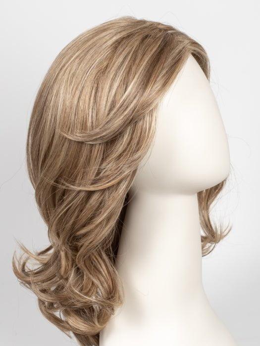 RL16/88 PALE GOLDEN HONEY | Dark Natural Blonde Evenly Blended with Pale Golden Blonde